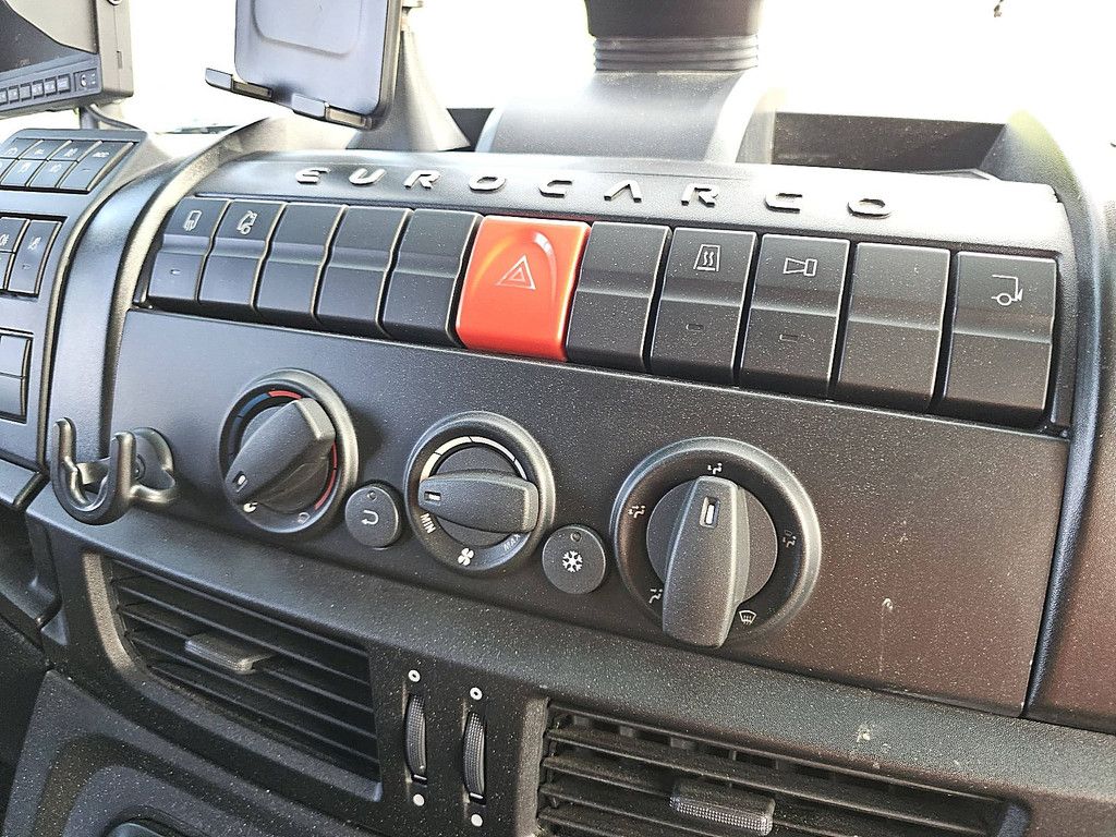 IVECO 150E30 EUROCARGO sleepcab,edscha