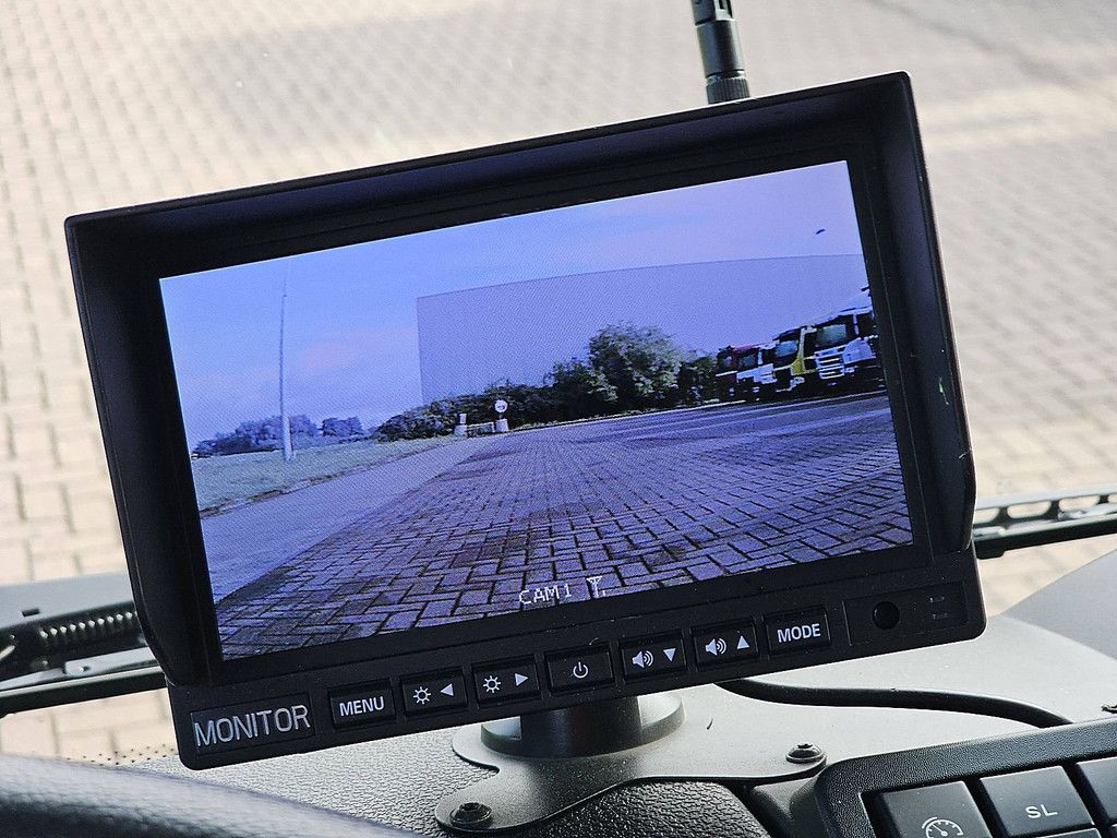 IVECO 150E30 EUROCARGO sleepcab,edscha