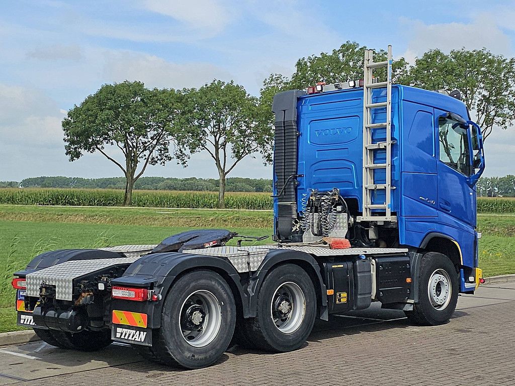 VOLVO FH 540 6x4 lifting boogie