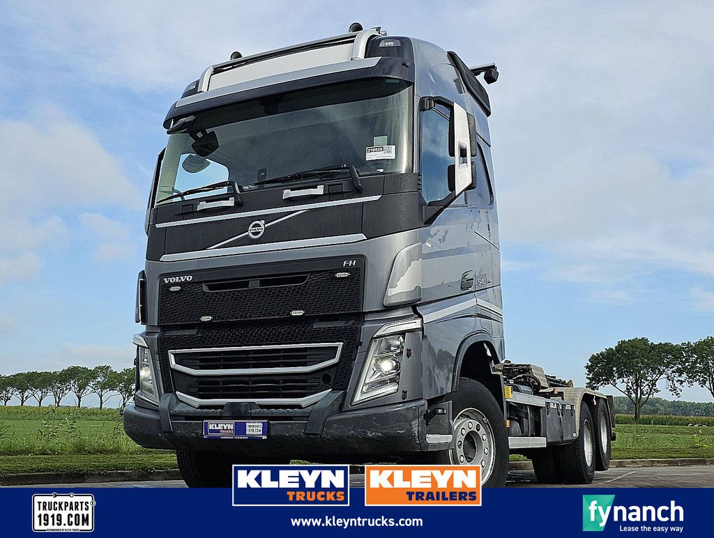 VOLVO FH 540 6x4 boogie lift vdl