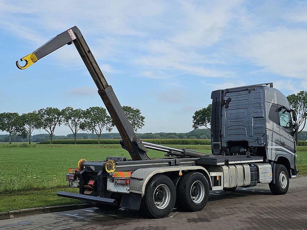 VOLVO FH 540 6x4 boogie lift vdl