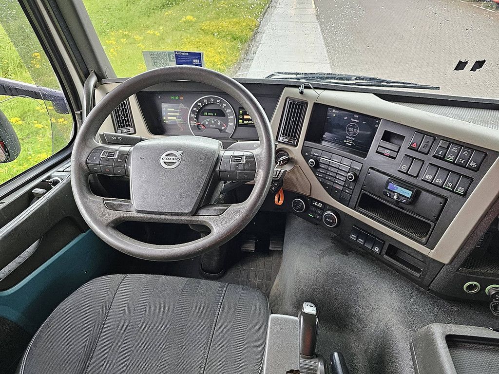 VOLVO FM 13.460 6x2 steered 458tkm