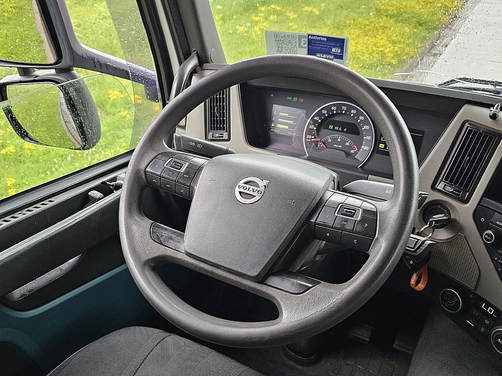 VOLVO FM 13.460 6x2 steered 458tkm