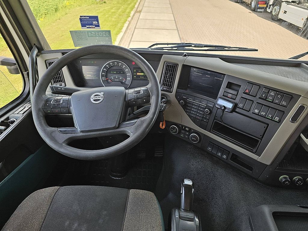 VOLVO FM 460 13ltr 6x2 steered