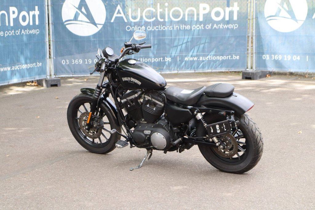 Harley-Davidson Sportster 883 Benzine 2013