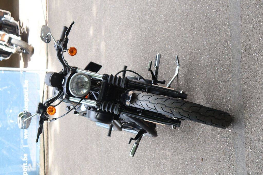 Harley-Davidson Sportster 883 Benzine 2013
