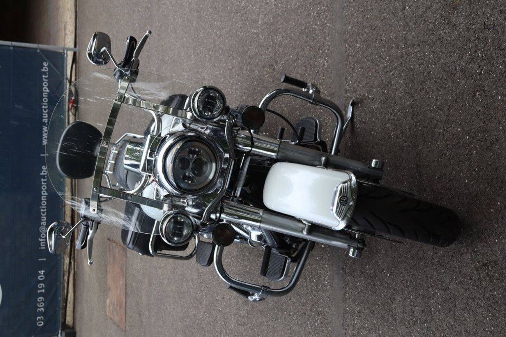 Harley-Davidson Road King Classic Benzine 2012