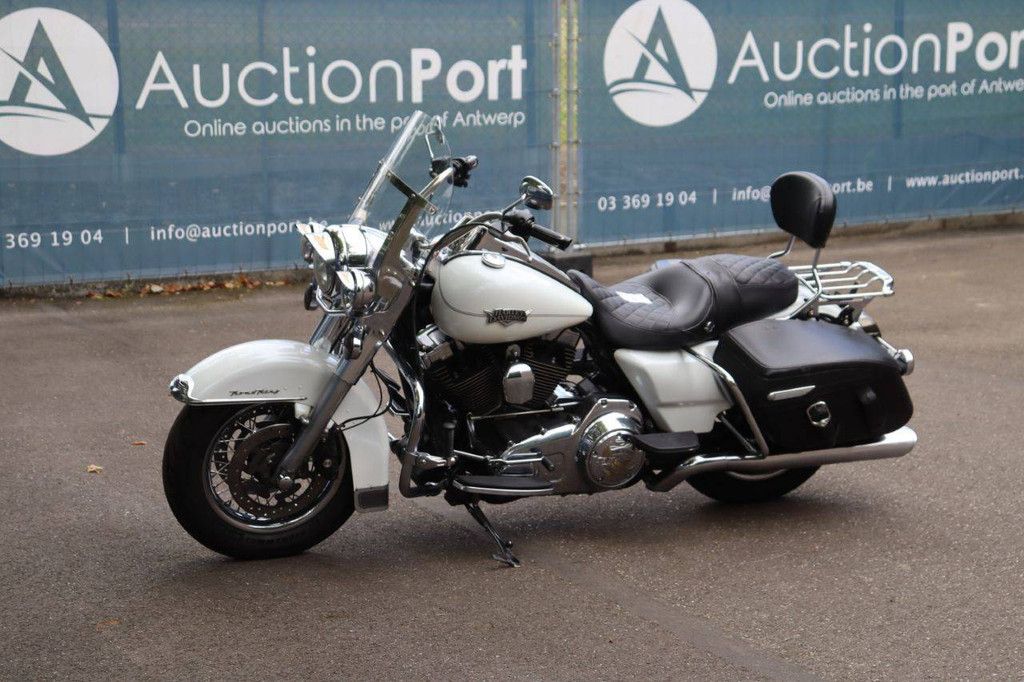 Harley-Davidson Road King Classic Benzine 2012