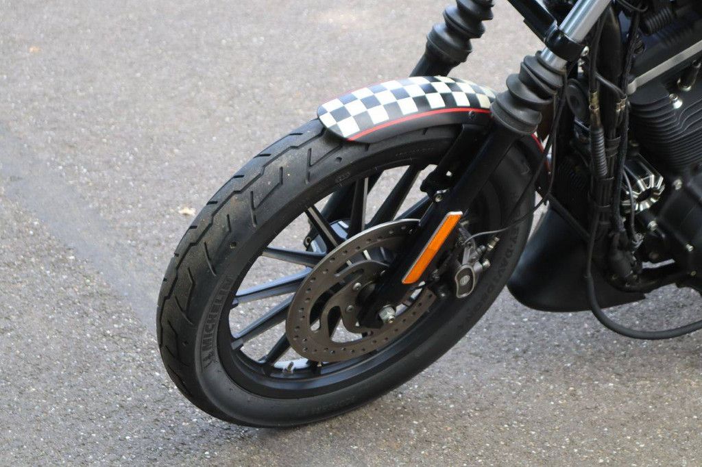 Harley-Davidson Sportster 883N Iron Benzine 2014