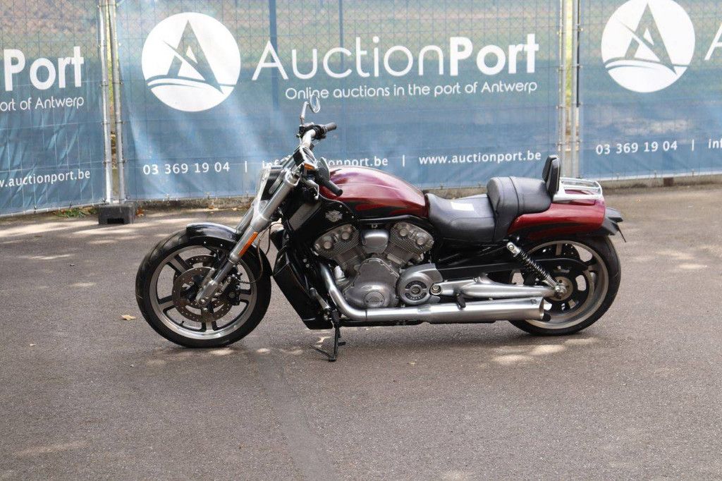 Harley-Davidson V-Rod Muscle Benzine 2015
