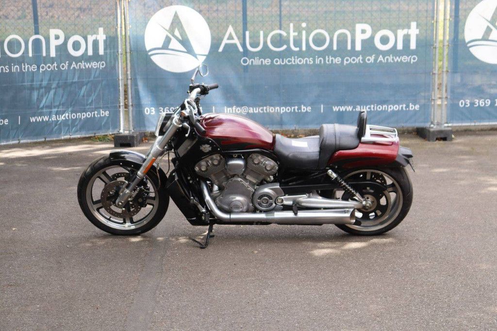 Harley-Davidson V-Rod Muscle Benzine 2015