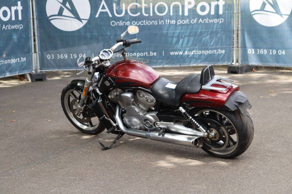Harley-Davidson V-Rod Muscle Benzine 2015