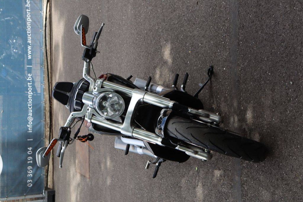 Harley-Davidson V-Rod Muscle Benzine 2015