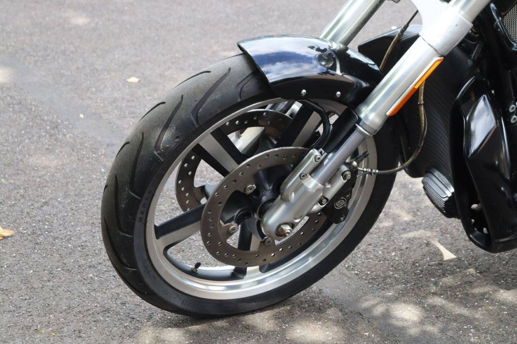 Harley-Davidson V-Rod Muscle Benzine 2015