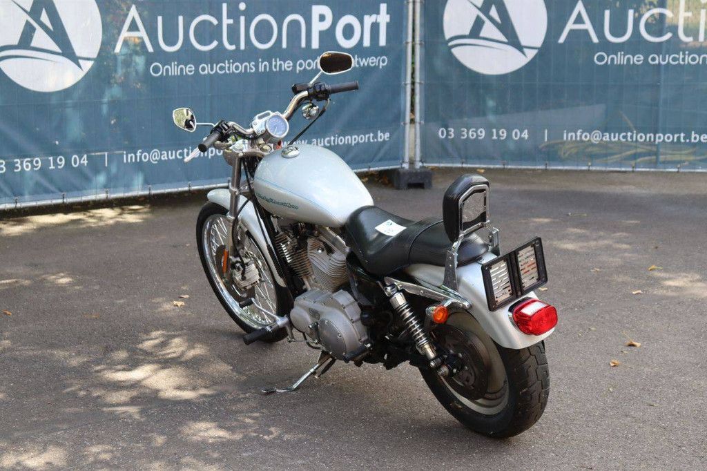 Harley-Davidson Sportster XL883 Super Low Custom Benzine 2005