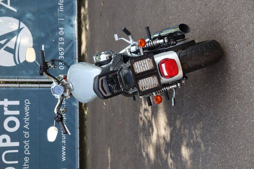 Harley-Davidson Sportster XL883 Super Low Custom Benzine 2005