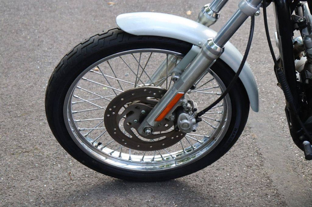 Harley-Davidson Sportster XL883 Super Low Custom Benzine 2005