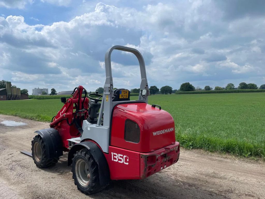 Weidemann 1350 Shovel Loader