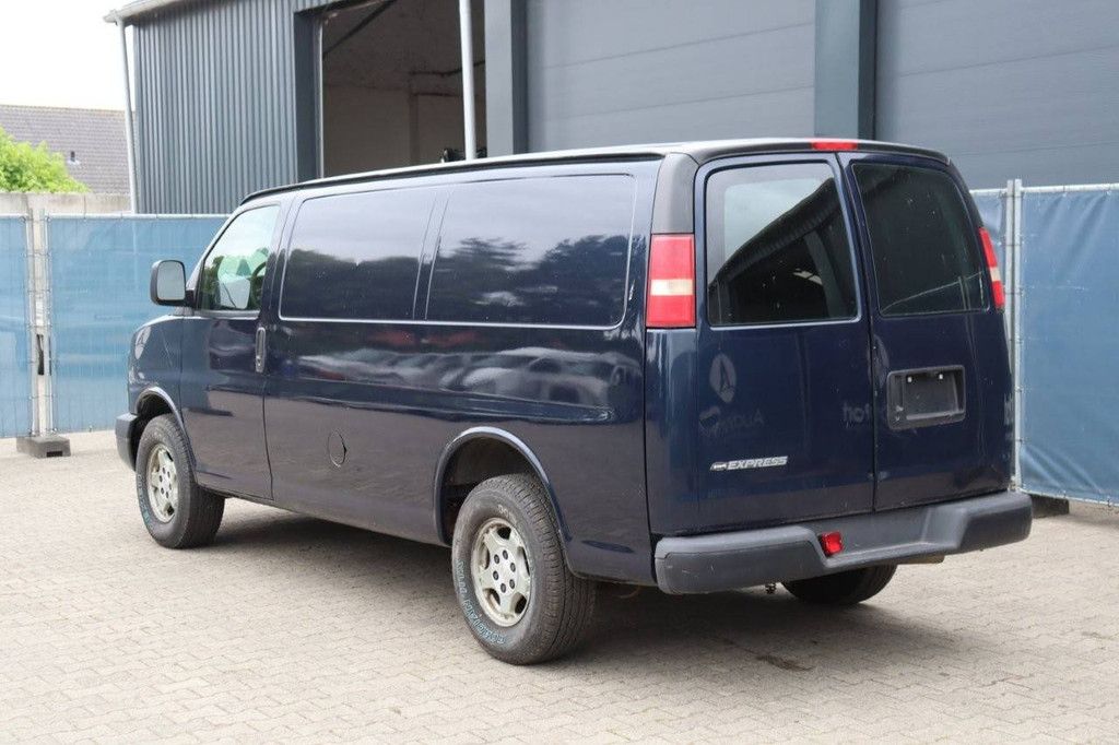 Chevrolet Express Cargo Van Benzine 2007