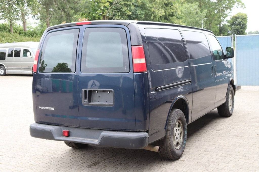 Chevrolet Express Cargo Van Benzine 2007