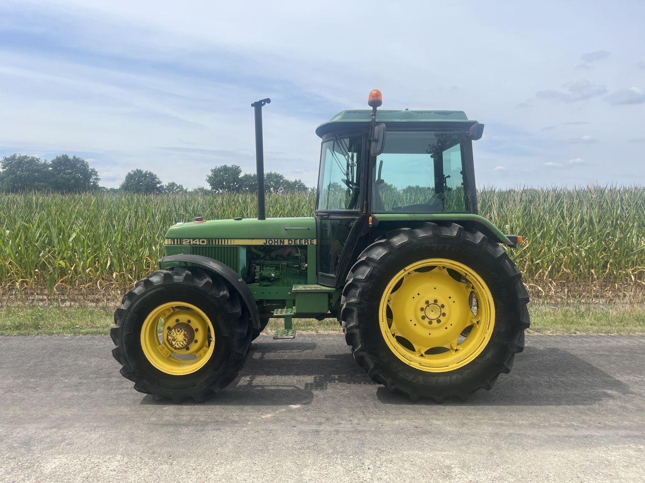 John Deere 2140 4WD