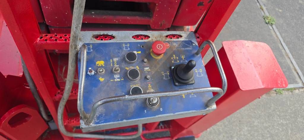 PB S171-12 scissorlift schaarhoogwerker PB lift S171