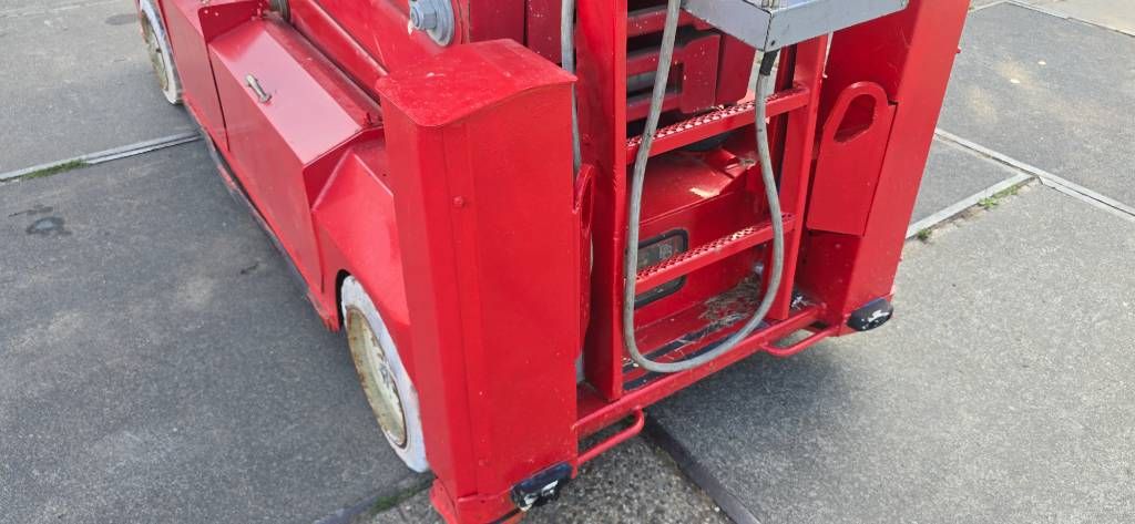 PB S171-12 scissorlift schaarhoogwerker PB lift S171
