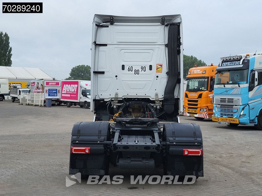 Mercedes Actros 1853 4X2 StreamSpace Retarder 2x Tanks Standairco Xenon Euro 6