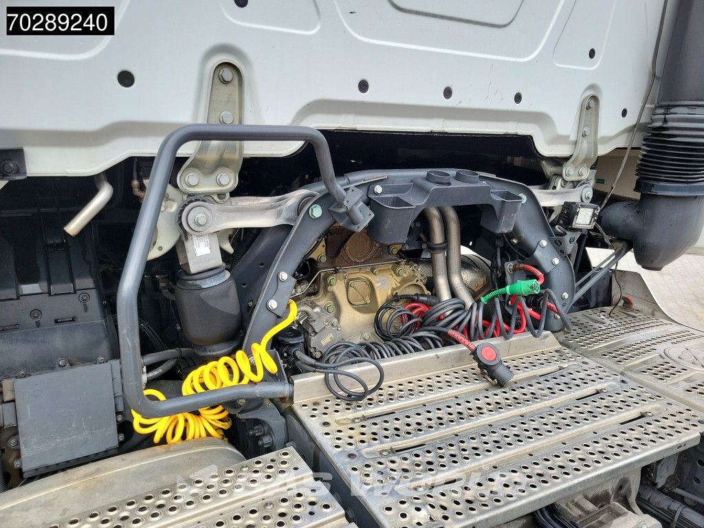 Mercedes Actros 1853 4X2 StreamSpace Retarder 2x Tanks Standairco Xenon Euro 6