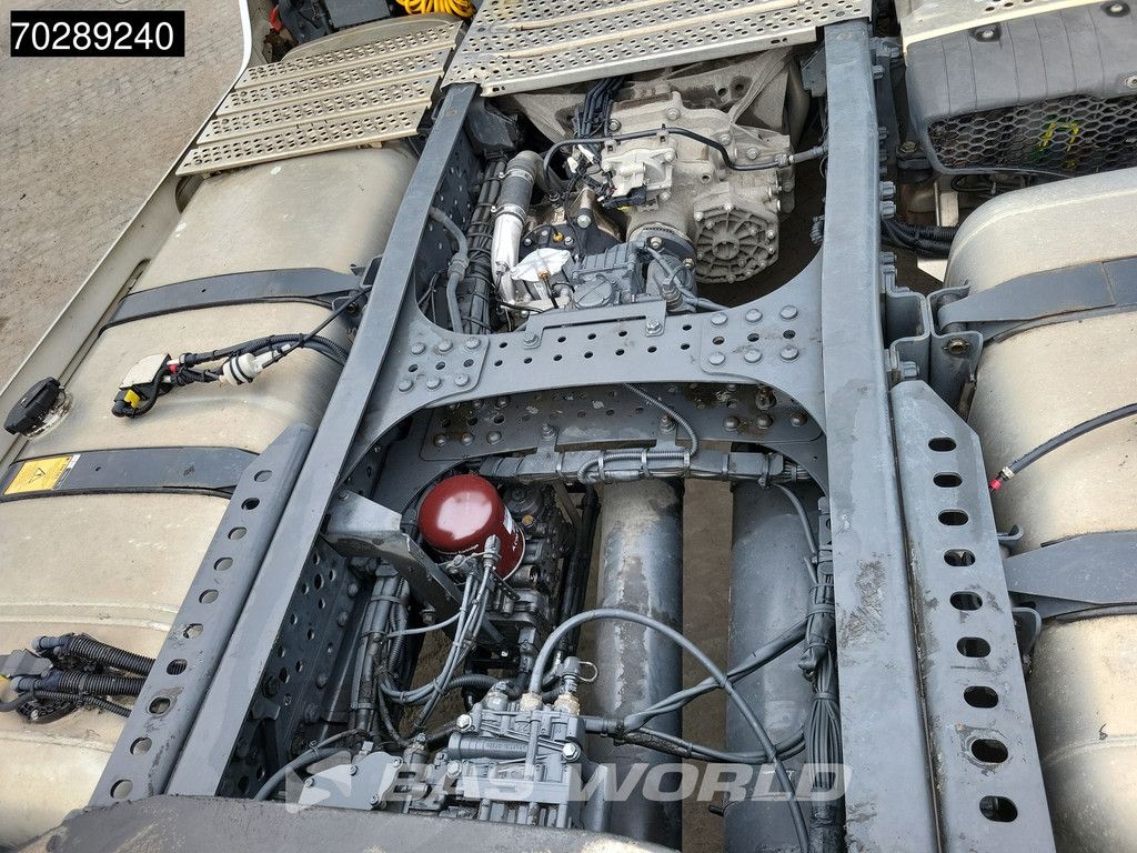 Mercedes Actros 1853 4X2 StreamSpace Retarder 2x Tanks Standairco Xenon Euro 6