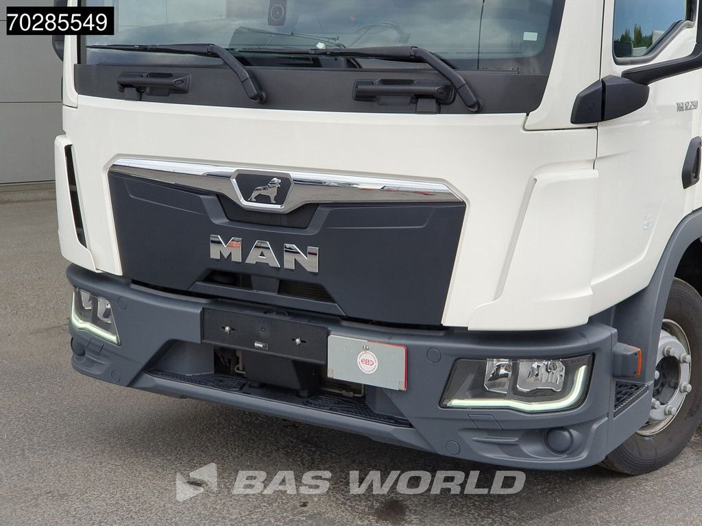 MAN TGL 12.250 4X2 12tonner 1500kg Ladebordwand Automatic Euro 6