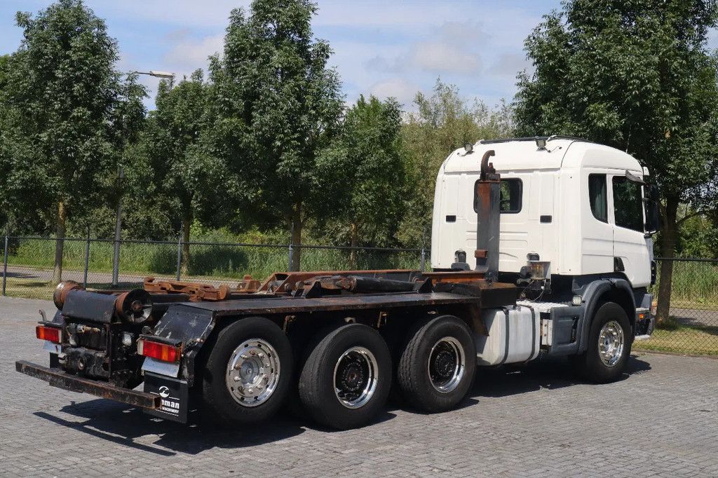 Scania P124-420 | 8X4 | HOOKLIFT | MANUAL | BIG AXLES | EURO 3