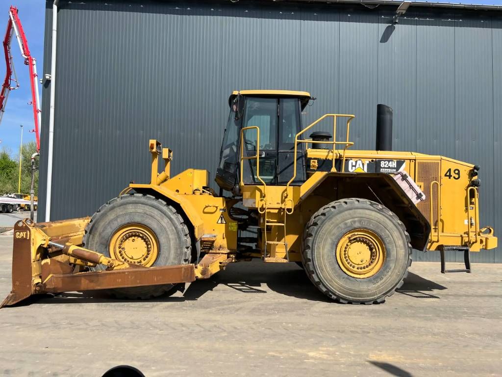 CAT 824H