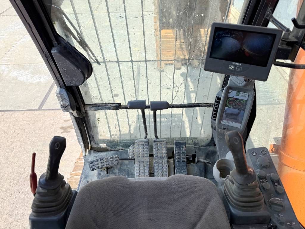 Hitachi ZX490LCH-6 - Top Condition / Hammer Lines