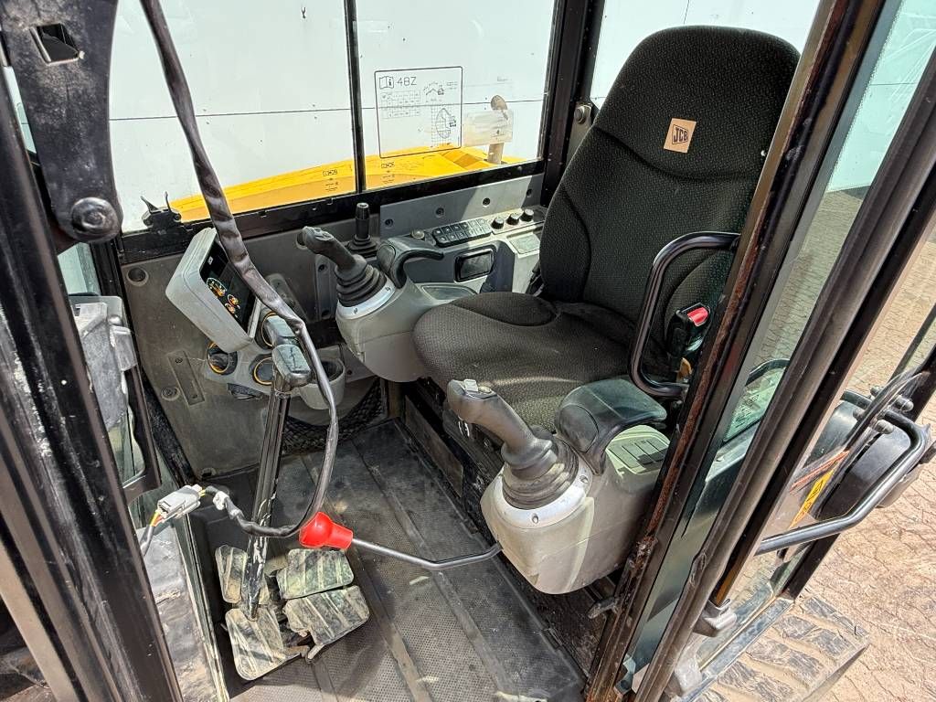JCB 48Z-1 - Hammer Lines / Quick Coupler