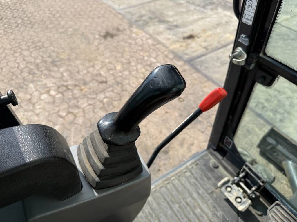 Kubota KX027-4 - Hammer Lines / Quick Coupler