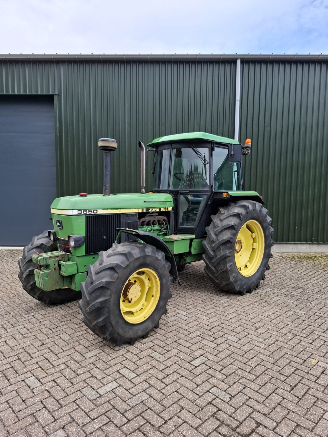 John Deere 3650