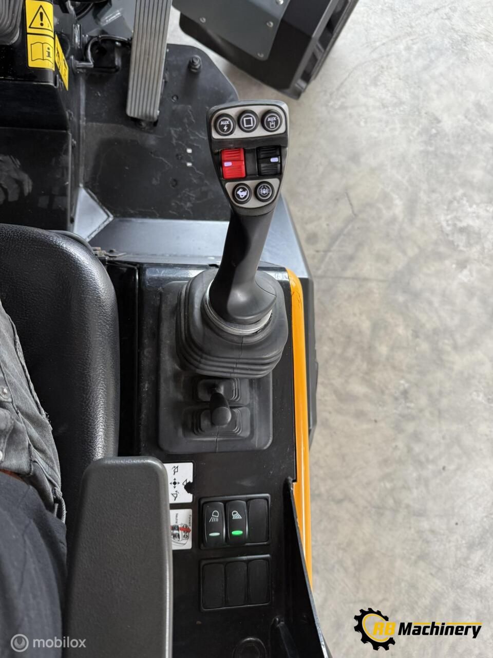 Giant G2200E