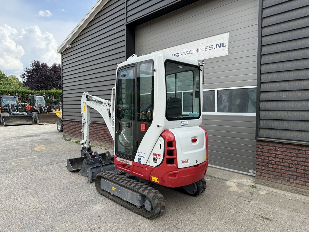 Takeuchi TB216 minigraver BJ 2024 140 uur