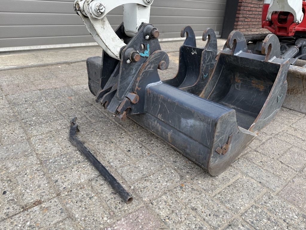Takeuchi TB216 minigraver BJ 2024 140 uur