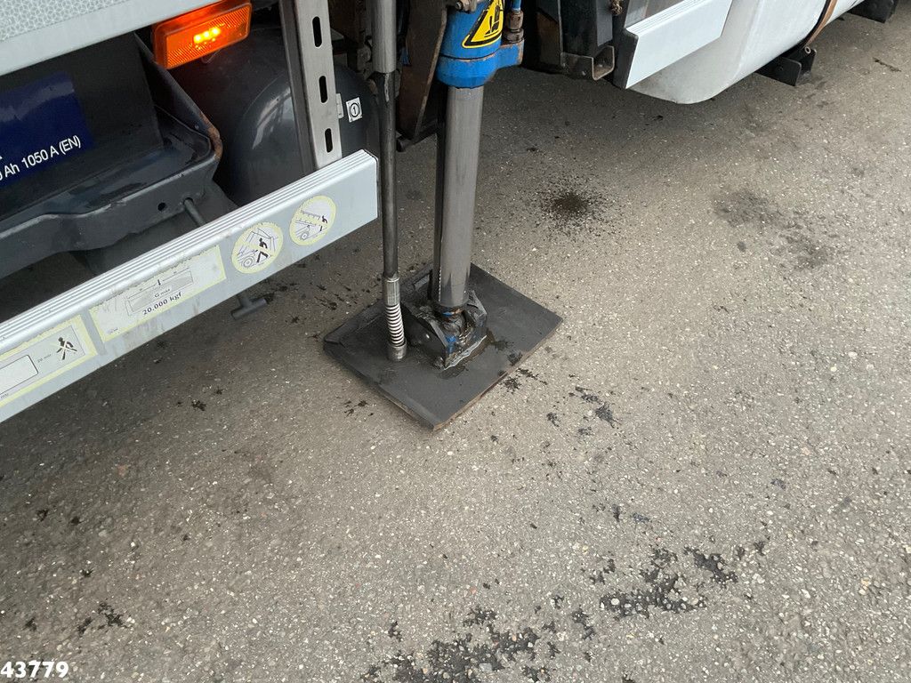 Scania P 360 8x2 Hiab 21 Tonmeter laadkraan