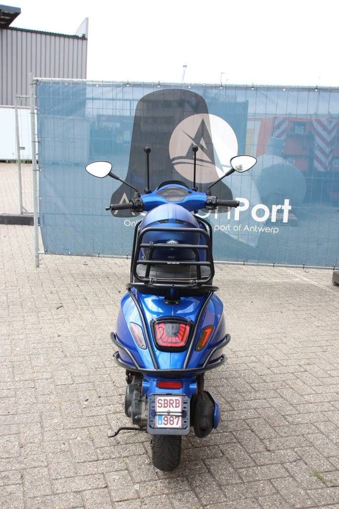 Scooter Vespa Sprint 50 Benzine 2022 (Marge)