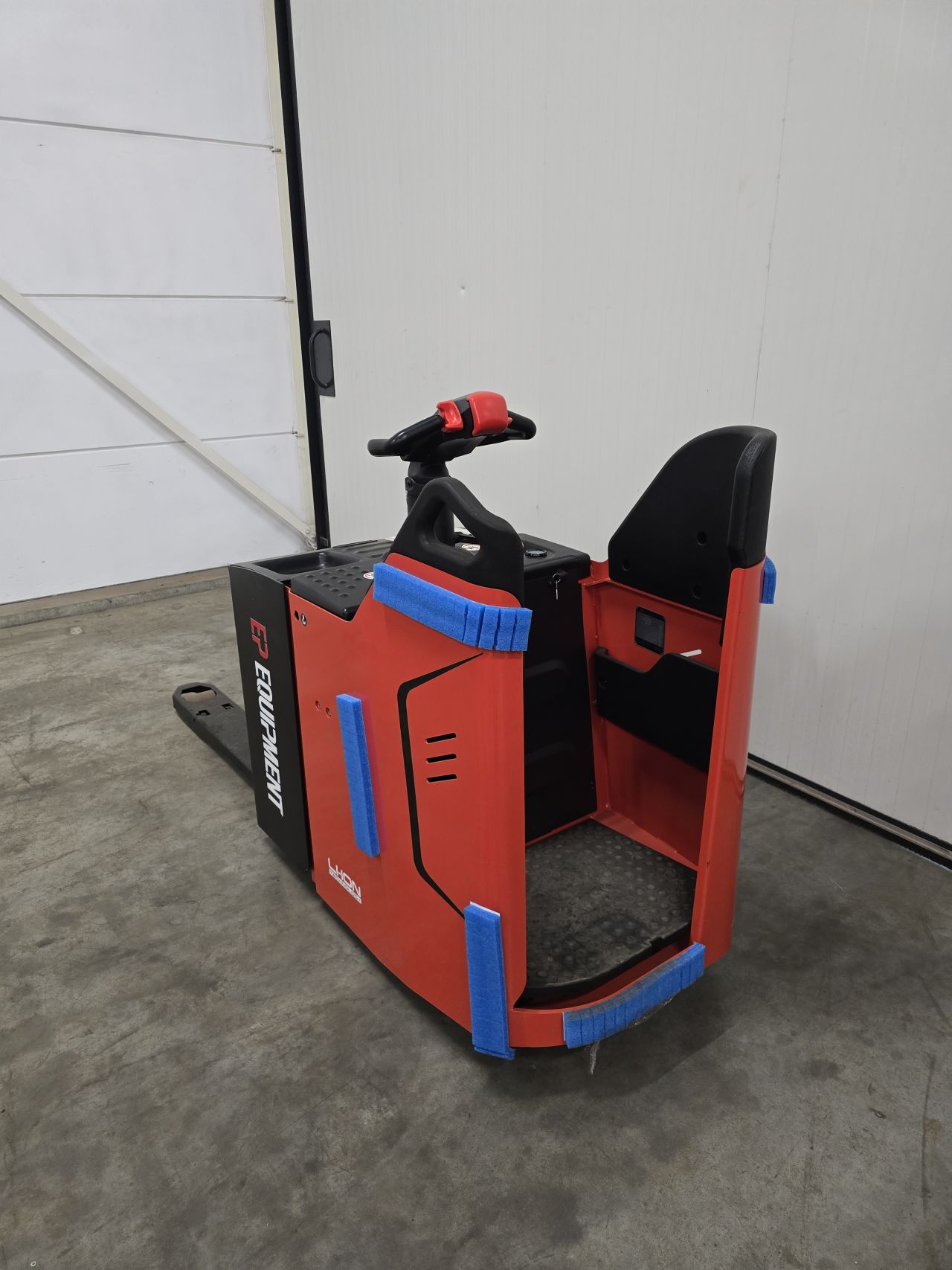 🚀 NIEUW: EP KPL201 Elektrische Pallettruck 2.0 ton met platform
