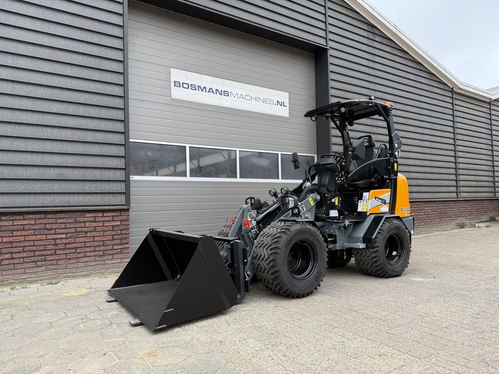 Giant G1500 L X-TRA minishovel TKD DEMO €495 LEASE giekvering