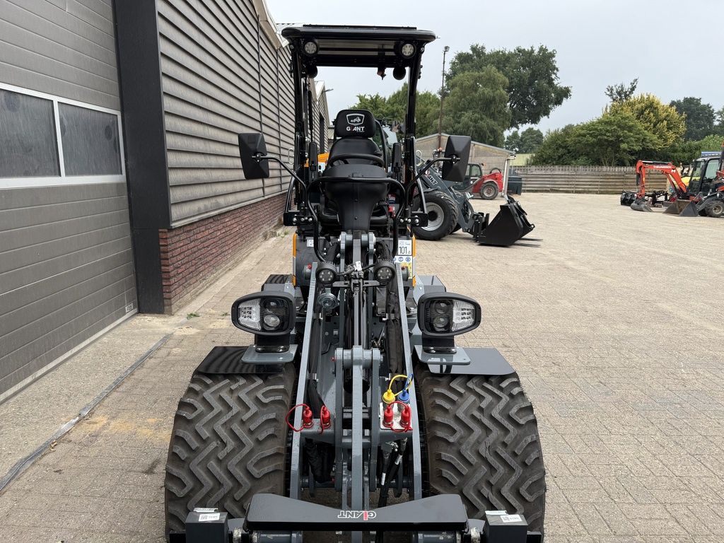 Giant G1500 L X-TRA minishovel TKD DEMO €495 LEASE giekvering