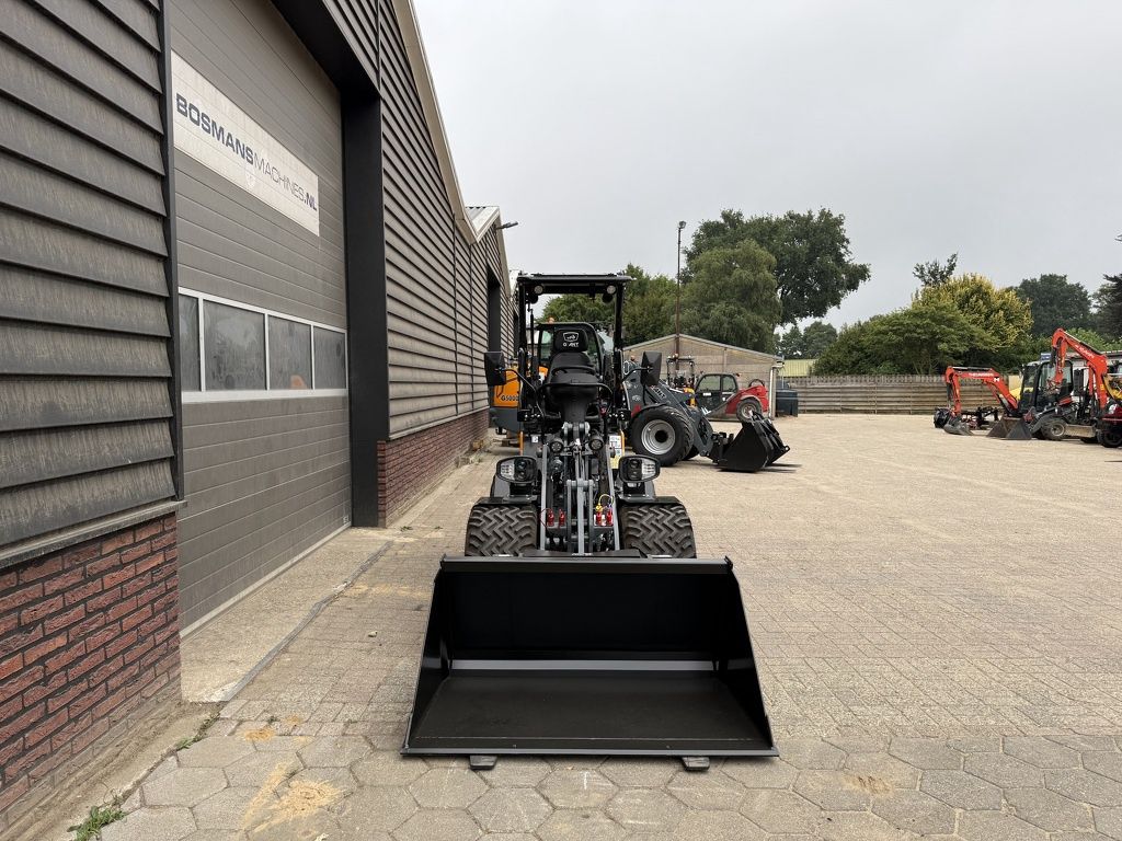 Giant G1500 L X-TRA minishovel TKD DEMO €495 LEASE giekvering