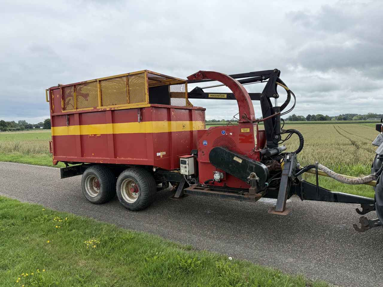 Snipper combi TP Lindana. Chipper combinatie. Versnipperaar