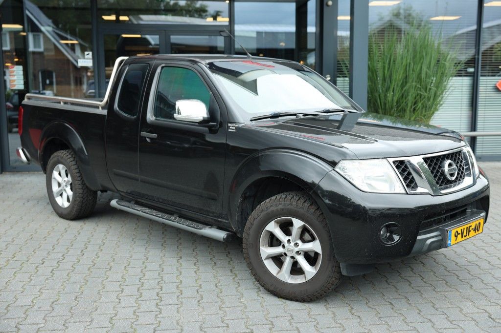 Nissan Navara 2.5 DCI SE 4WD VAN