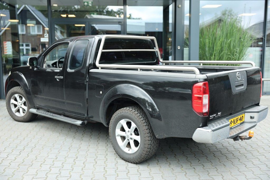 Nissan Navara 2.5 DCI SE 4WD VAN