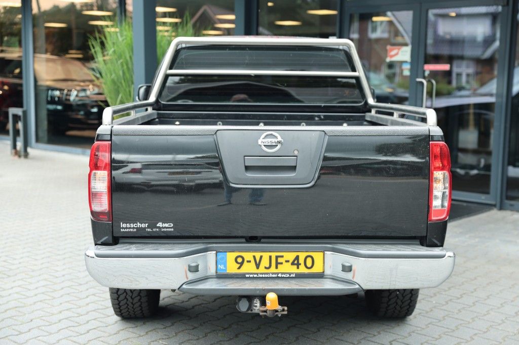 Nissan Navara 2.5 DCI SE 4WD VAN